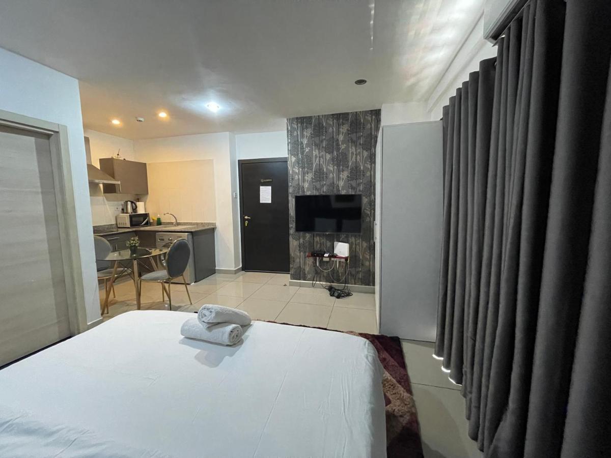 The Gallery Suites By Olive Gold アクラ エクステリア 写真