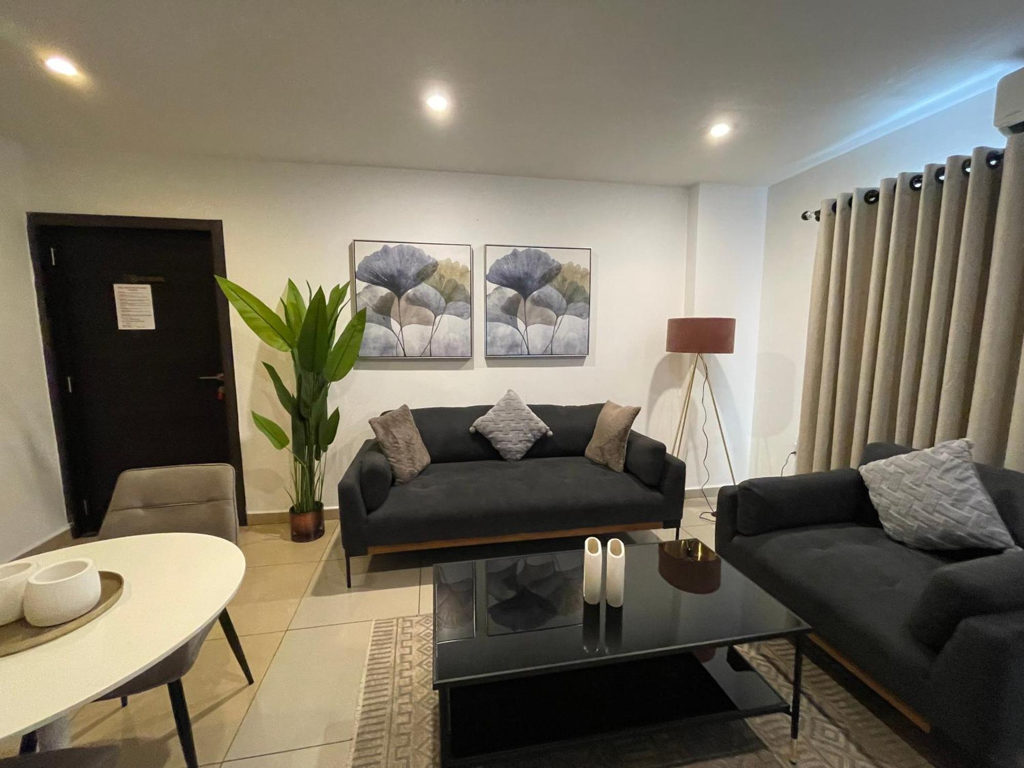 The Gallery Suites By Olive Gold アクラ エクステリア 写真