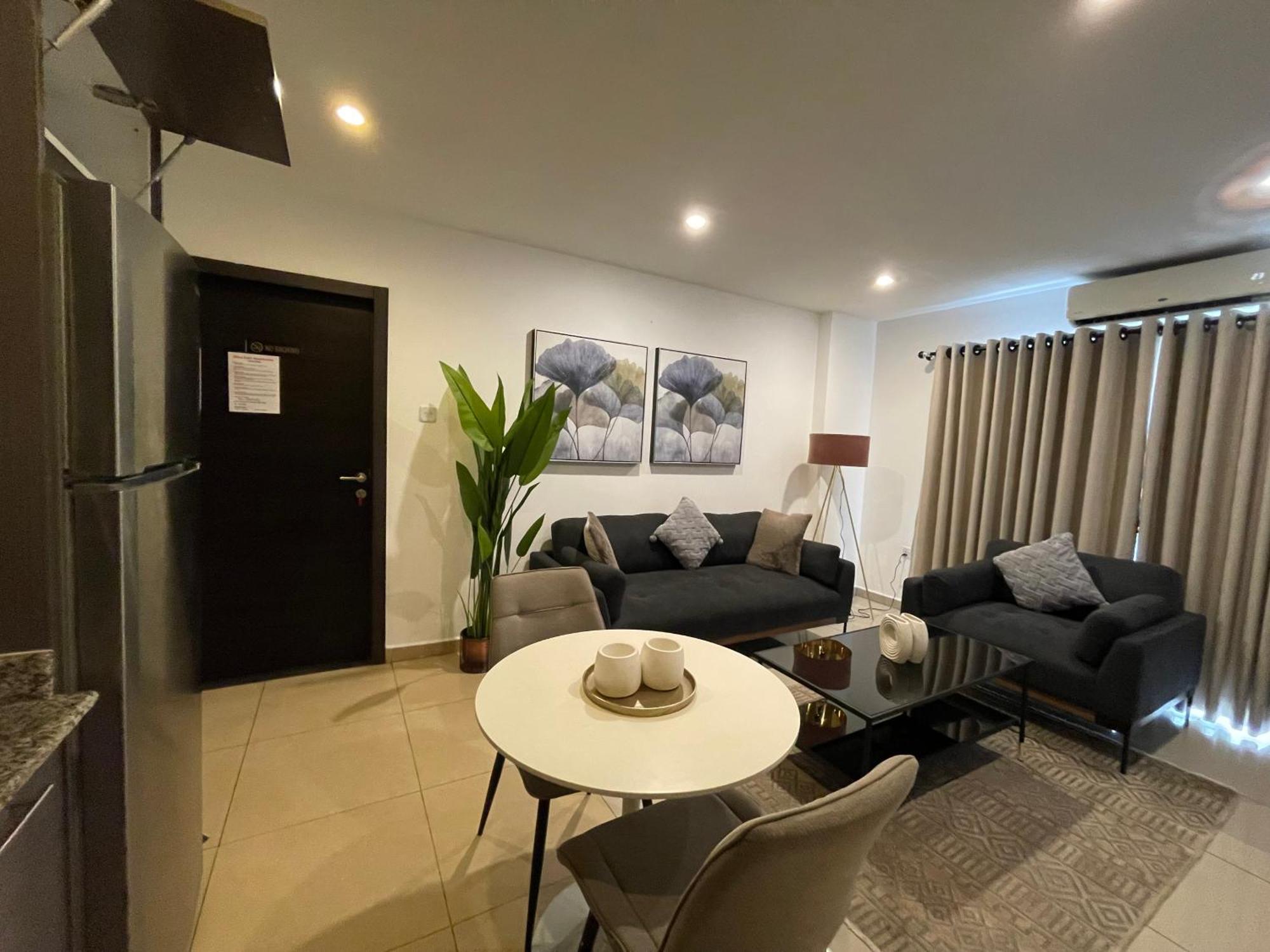 The Gallery Suites By Olive Gold アクラ エクステリア 写真
