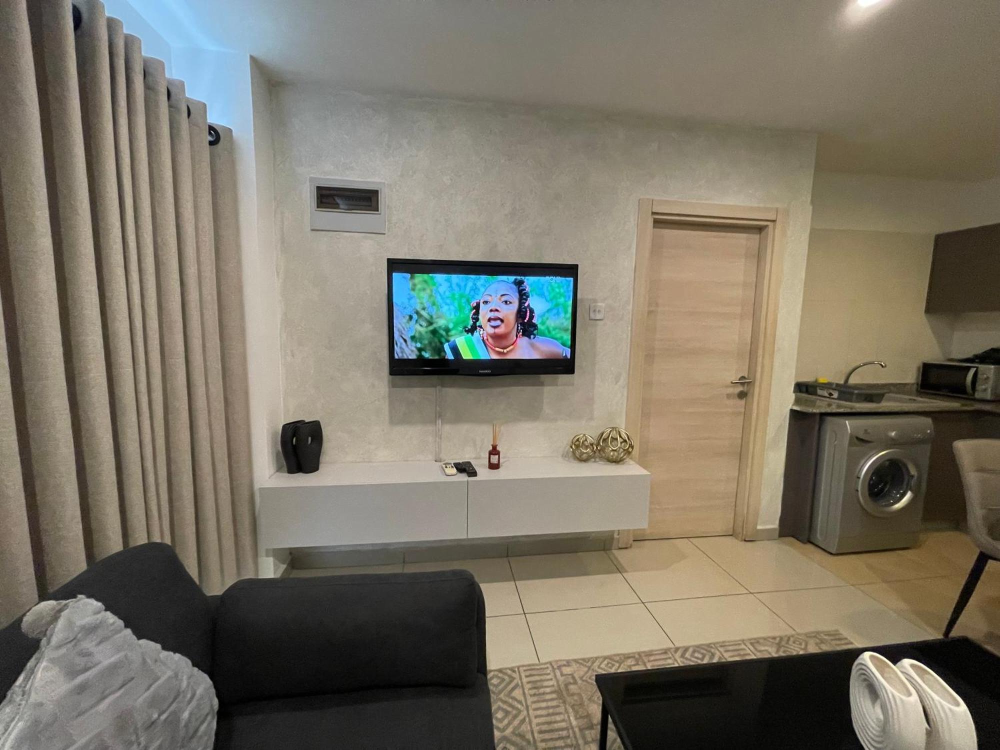 The Gallery Suites By Olive Gold アクラ エクステリア 写真